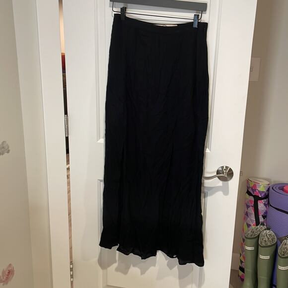 Super dry skirt long maxi black skirt two high slots size Medium - Picture 6 of 7